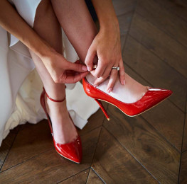 Red Shoes - Wedding at the Red Cow Moran Hotel