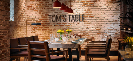 Main Sharing Table in Tom's Table Restaurant at the Red Cow Moran Hotel